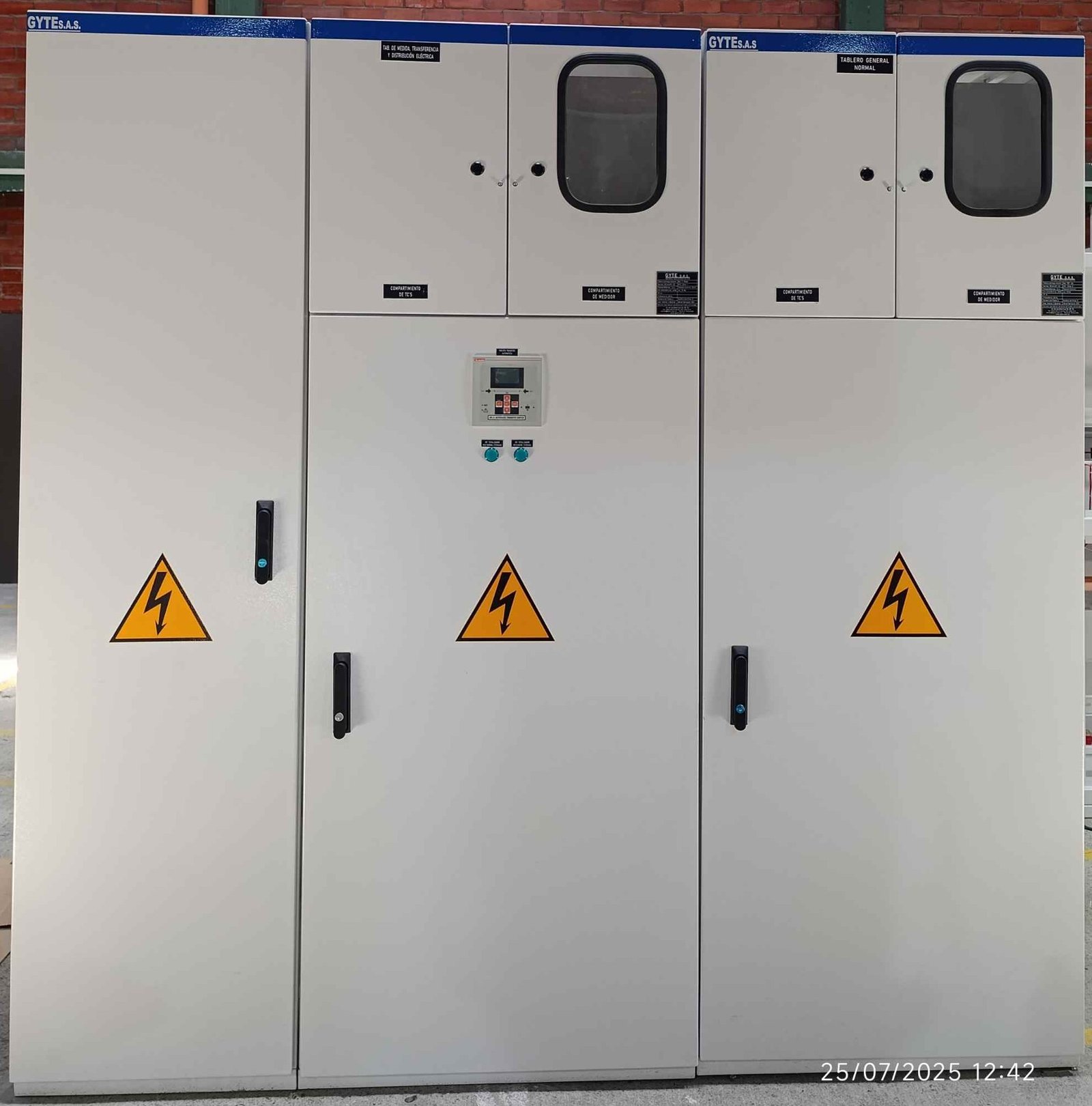 Gabinete eléctrico a medida — GYTE S.A.S